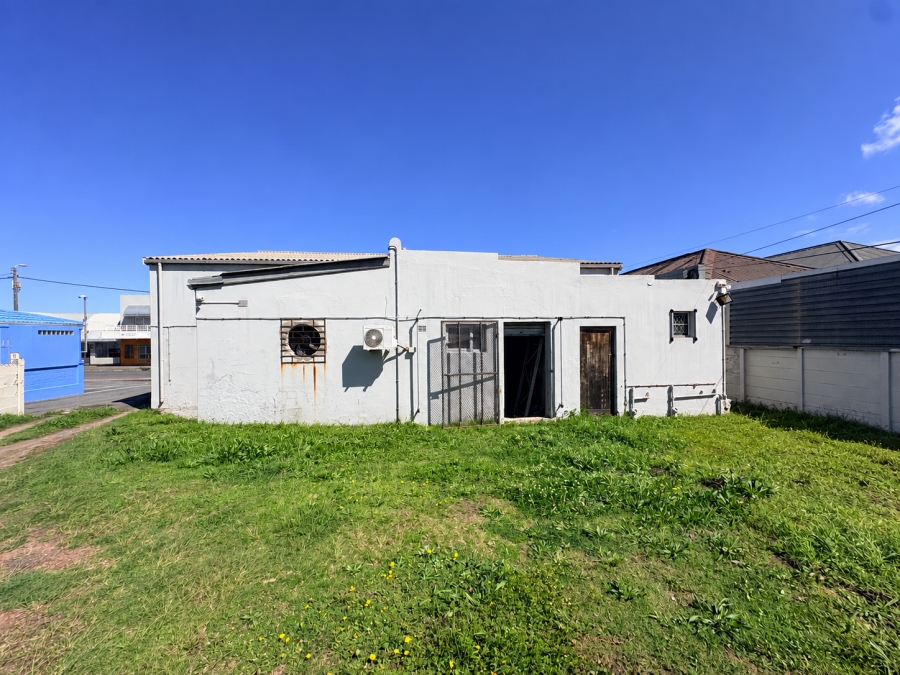 Commercial Property for Sale in Vincent Eastern Cape